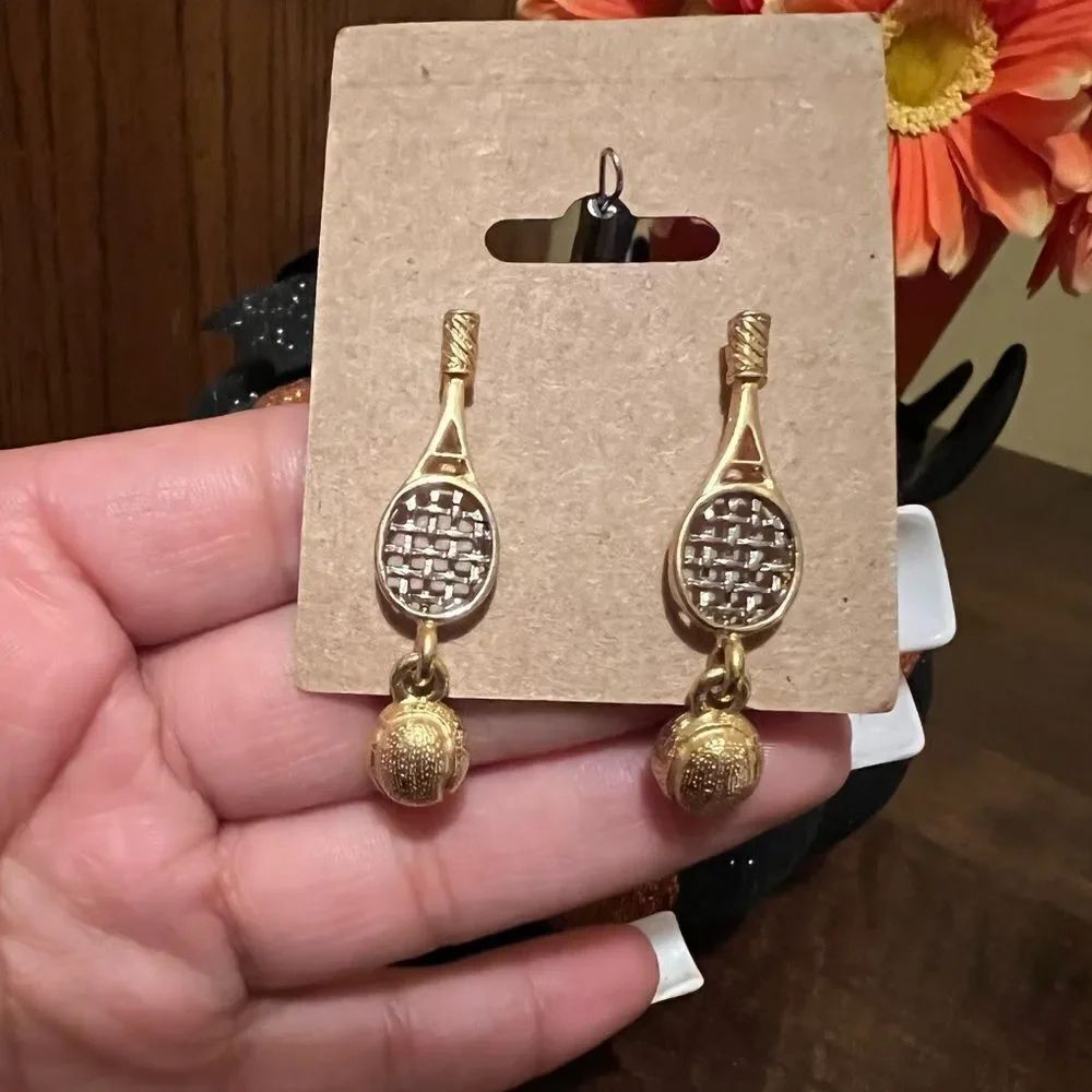 WOMENS VINTAGE TENNIS EARRINGS GOLD